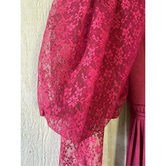 Creations by Aria 1970’s Vintage Victorian Lace Burgandy Pleated long dress Sz 7 - Picture 6 of 16